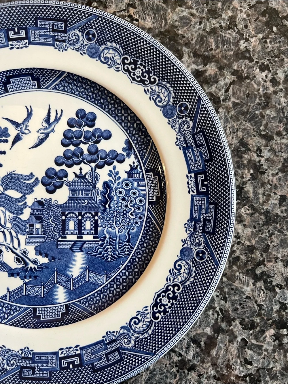 Vintage Johnson Brothers Blue Willow Dinner Plate 10